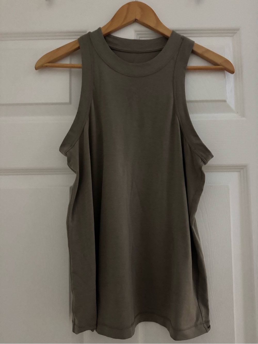lululemon athletica Olive Green Tank Top women’s 6 medium